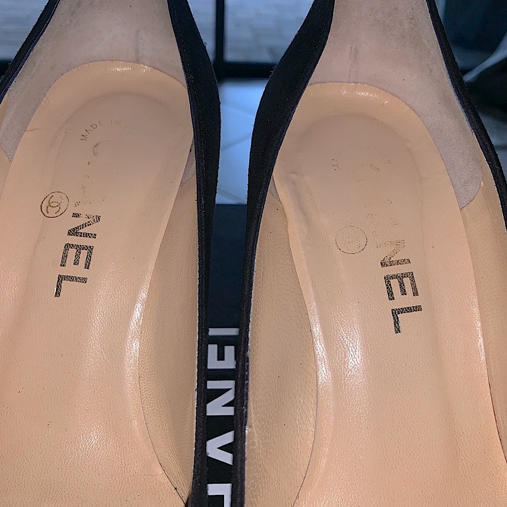 CHANEL Classic Suede Pumps - Picture 9 of 16